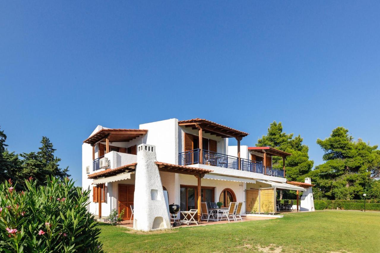 Luna Villa Private Beach Nea Iraklia Ngoại thất bức ảnh