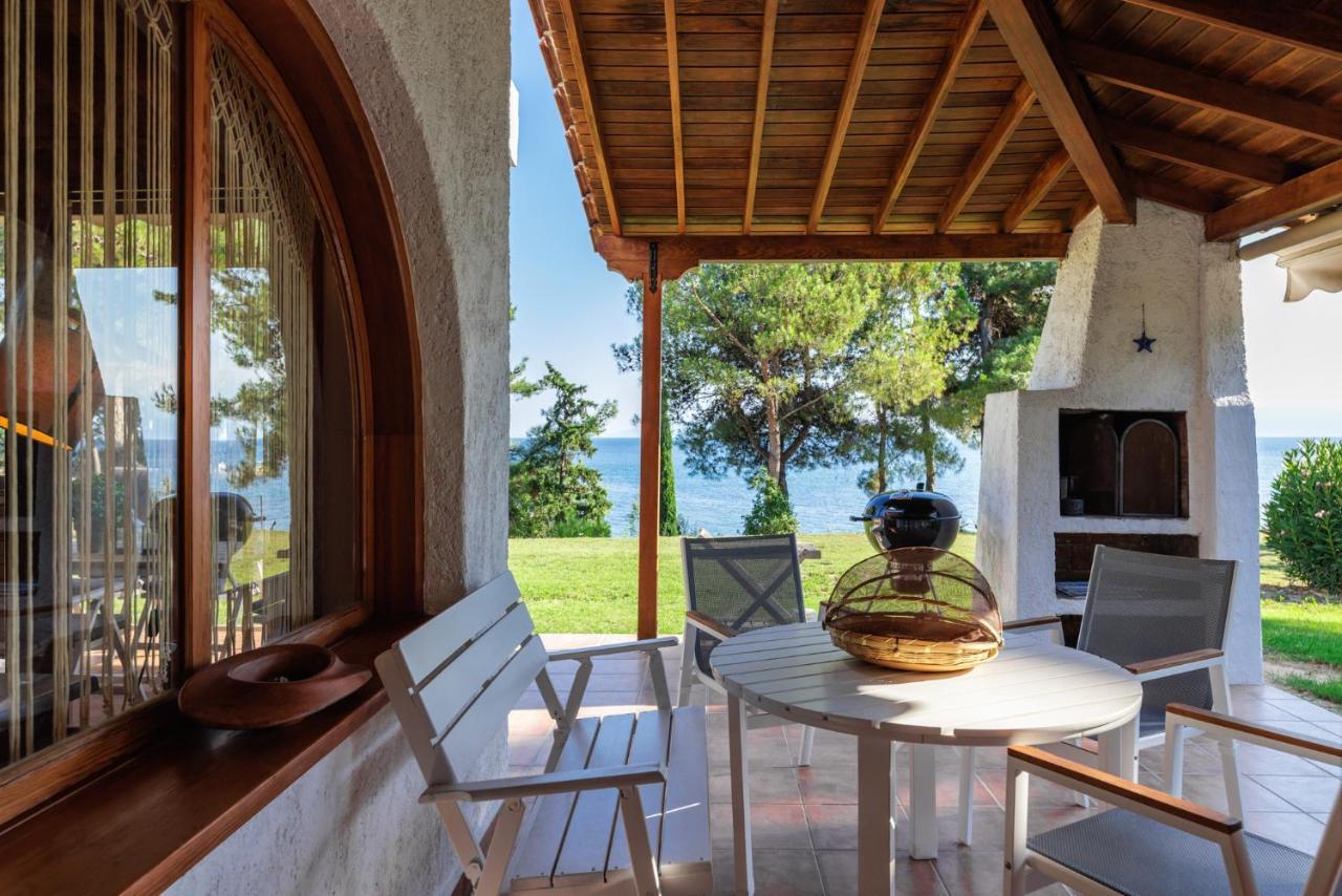 Luna Villa Private Beach Nea Iraklia Ngoại thất bức ảnh